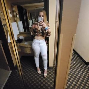 Meet your Posher, Rivera